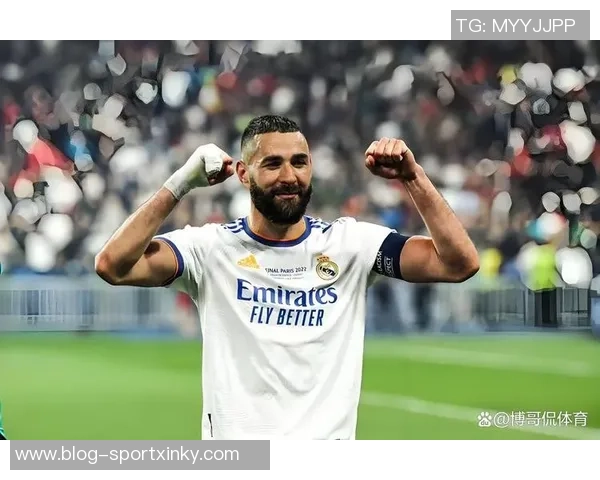 本泽马社交媒体庆祝战胜利雅得胜利强调团队承诺与重要胜利